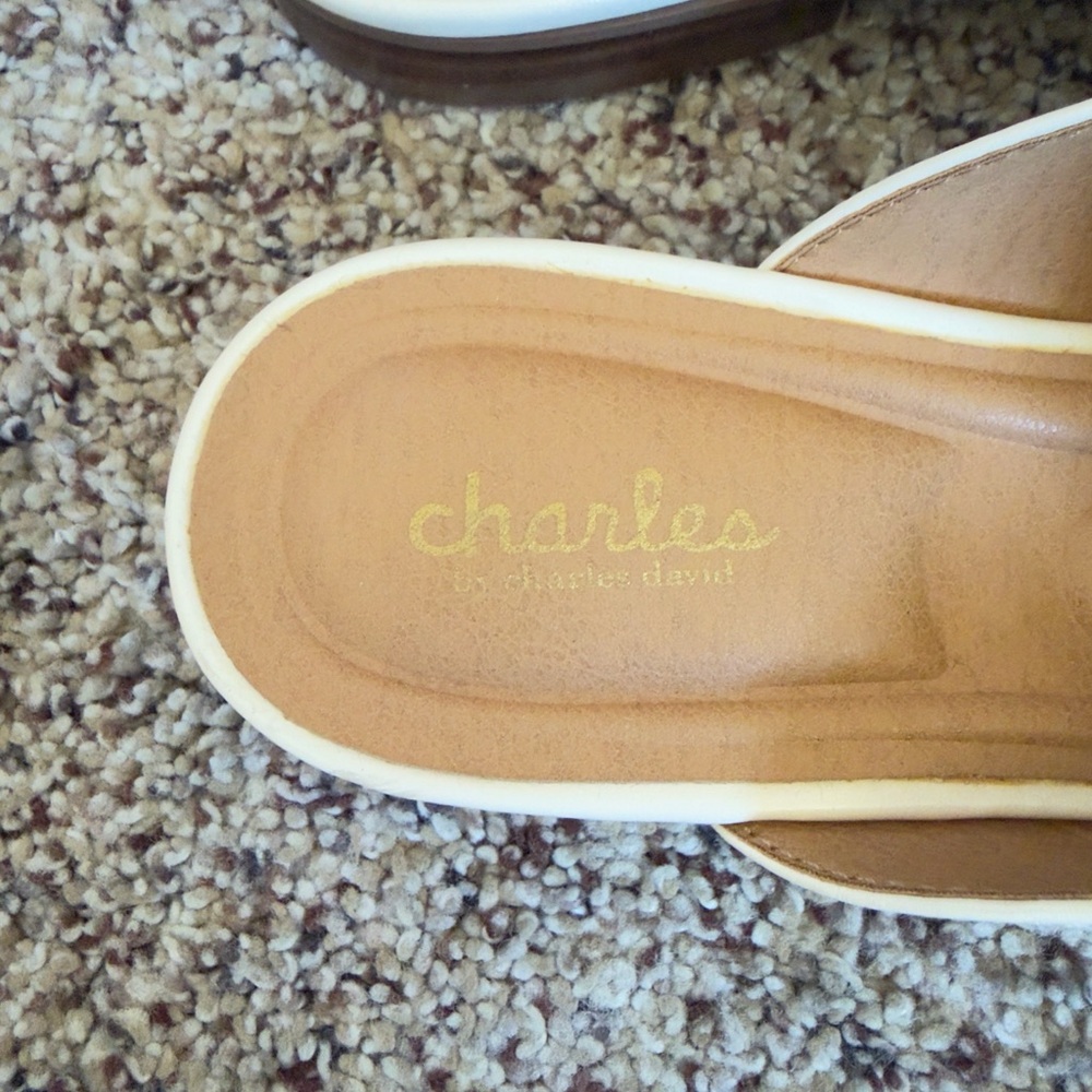 NWOT Charles By Charles David Cream Slip-On Mules - Picture 7 of 10